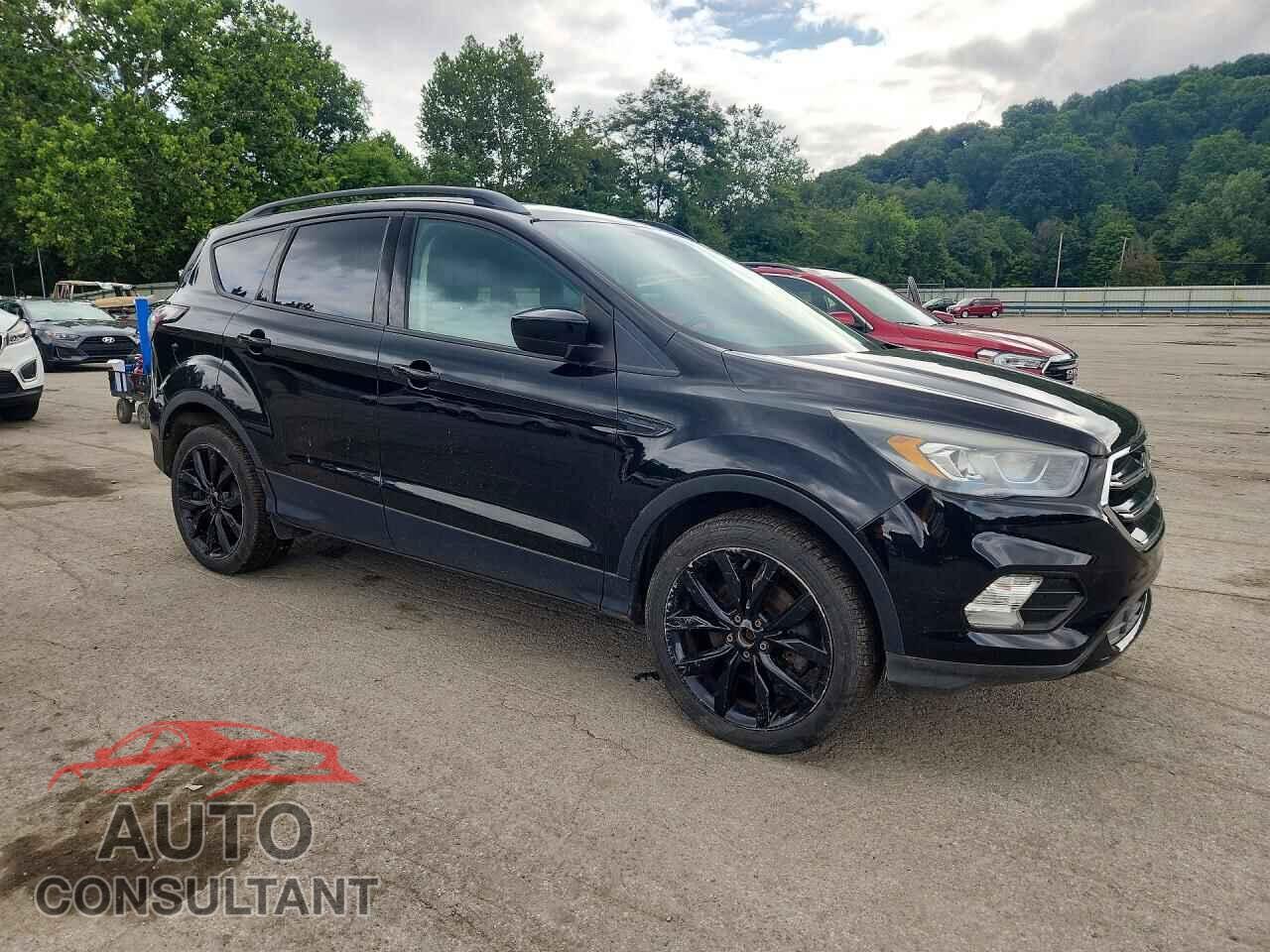 FORD ESCAPE 2017 - 1FMCU9GDXHUE05717