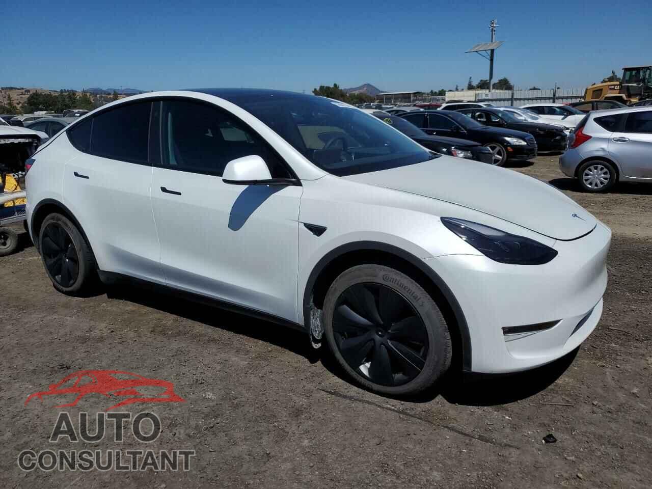 TESLA MODEL Y 2023 - 7SAYGDEE8PF745619