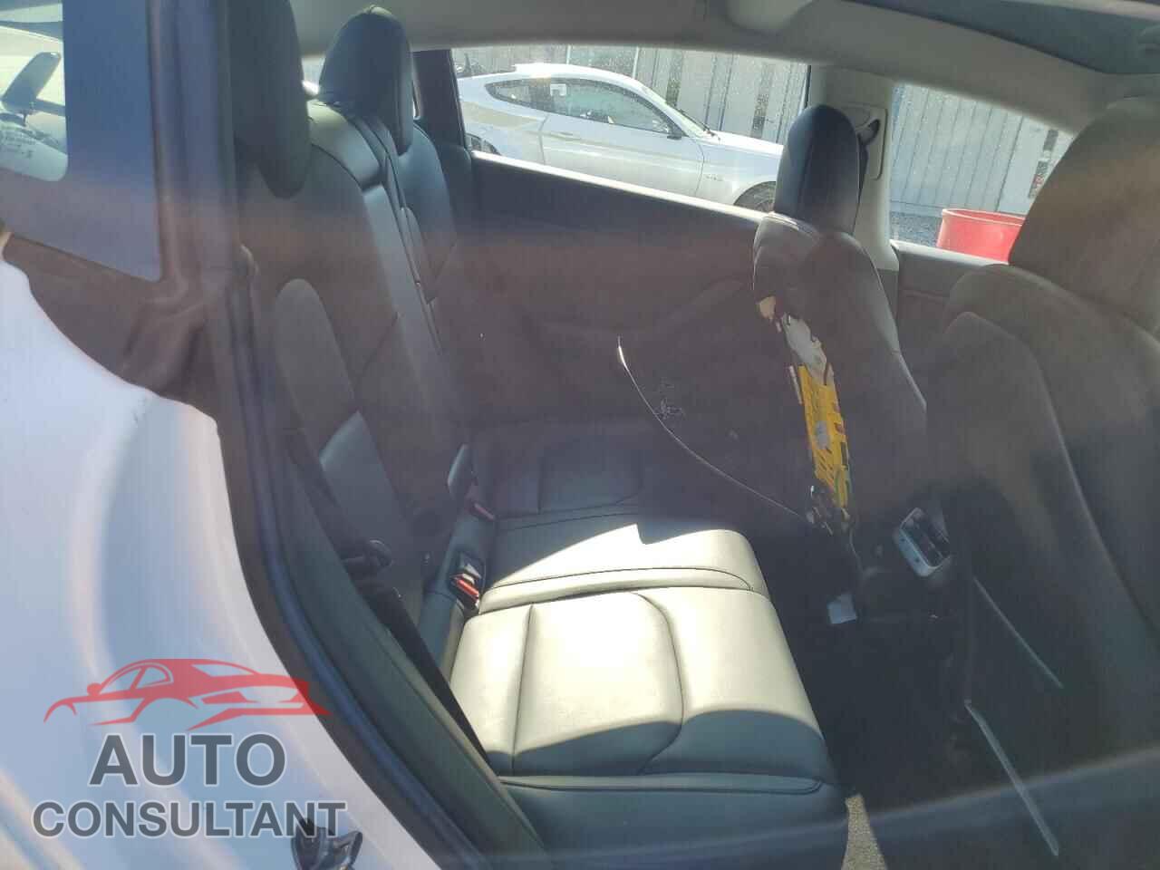 TESLA MODEL 3 2018 - 5YJ3E1EA0JF015820