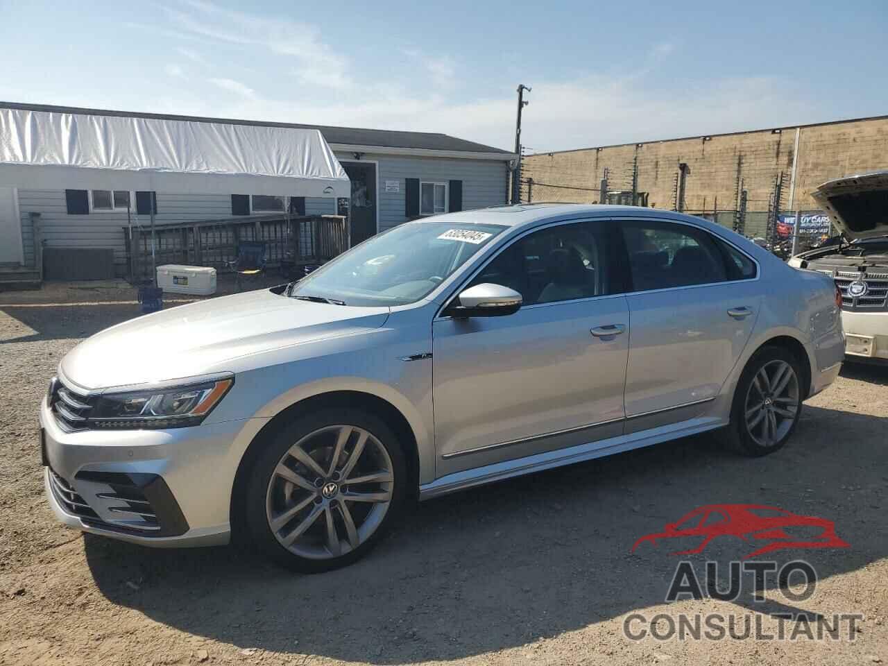VOLKSWAGEN PASSAT 2019 - 1VWMA7A32KC014478