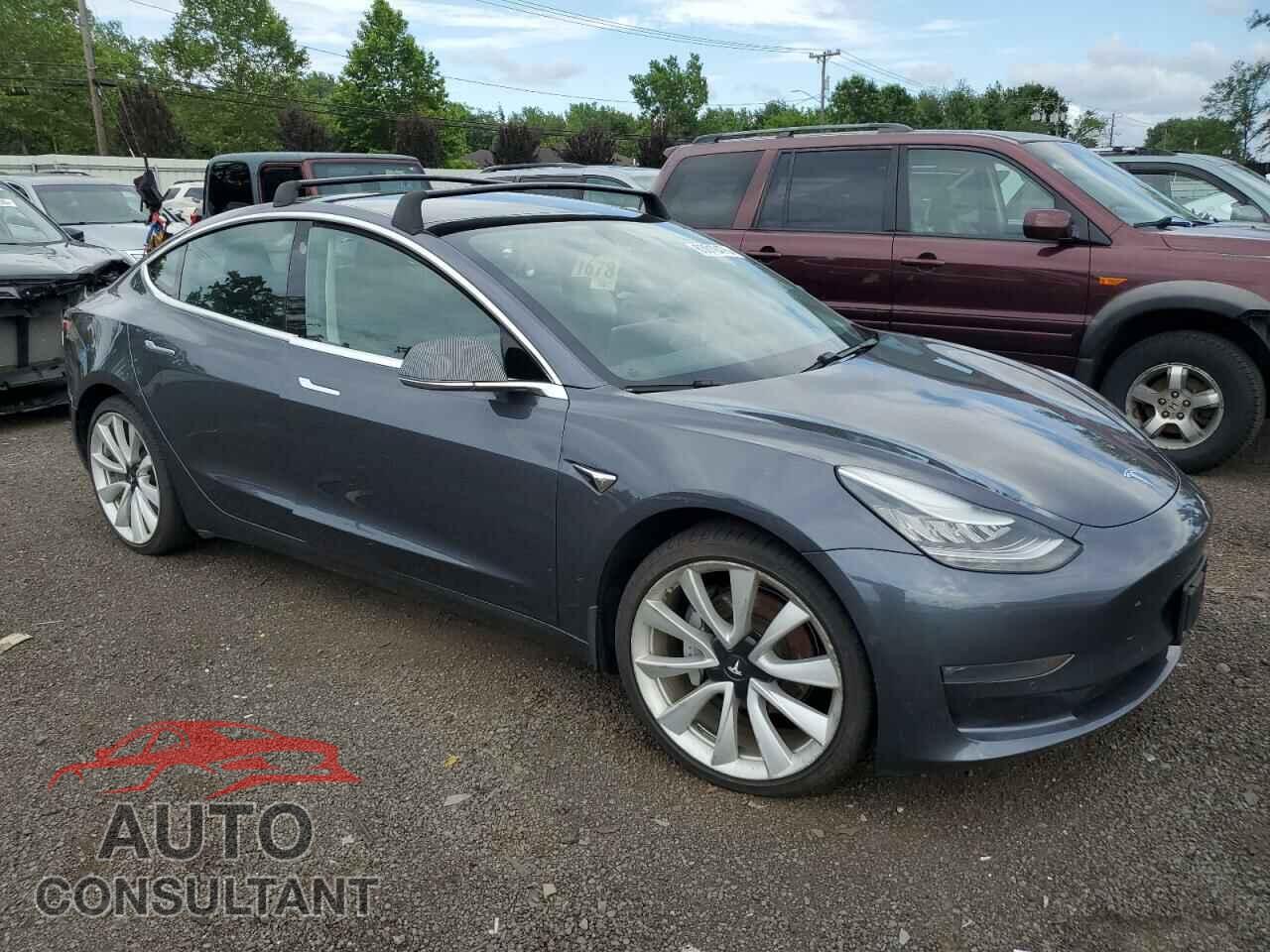 TESLA MODEL 3 2019 - 5YJ3E1EB7KF205897