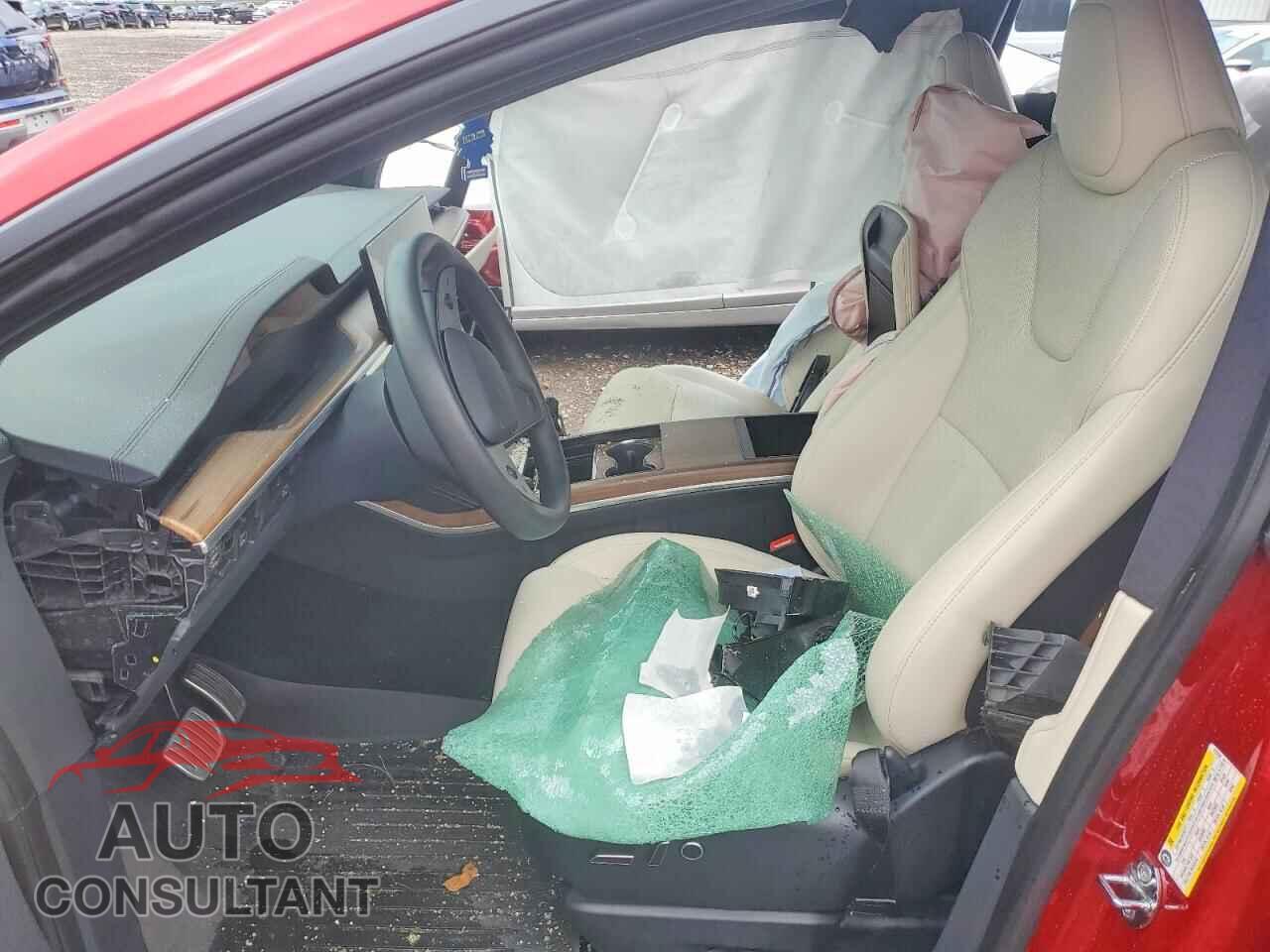 TESLA MODEL X 2023 - 7SAXCBE56PF412556