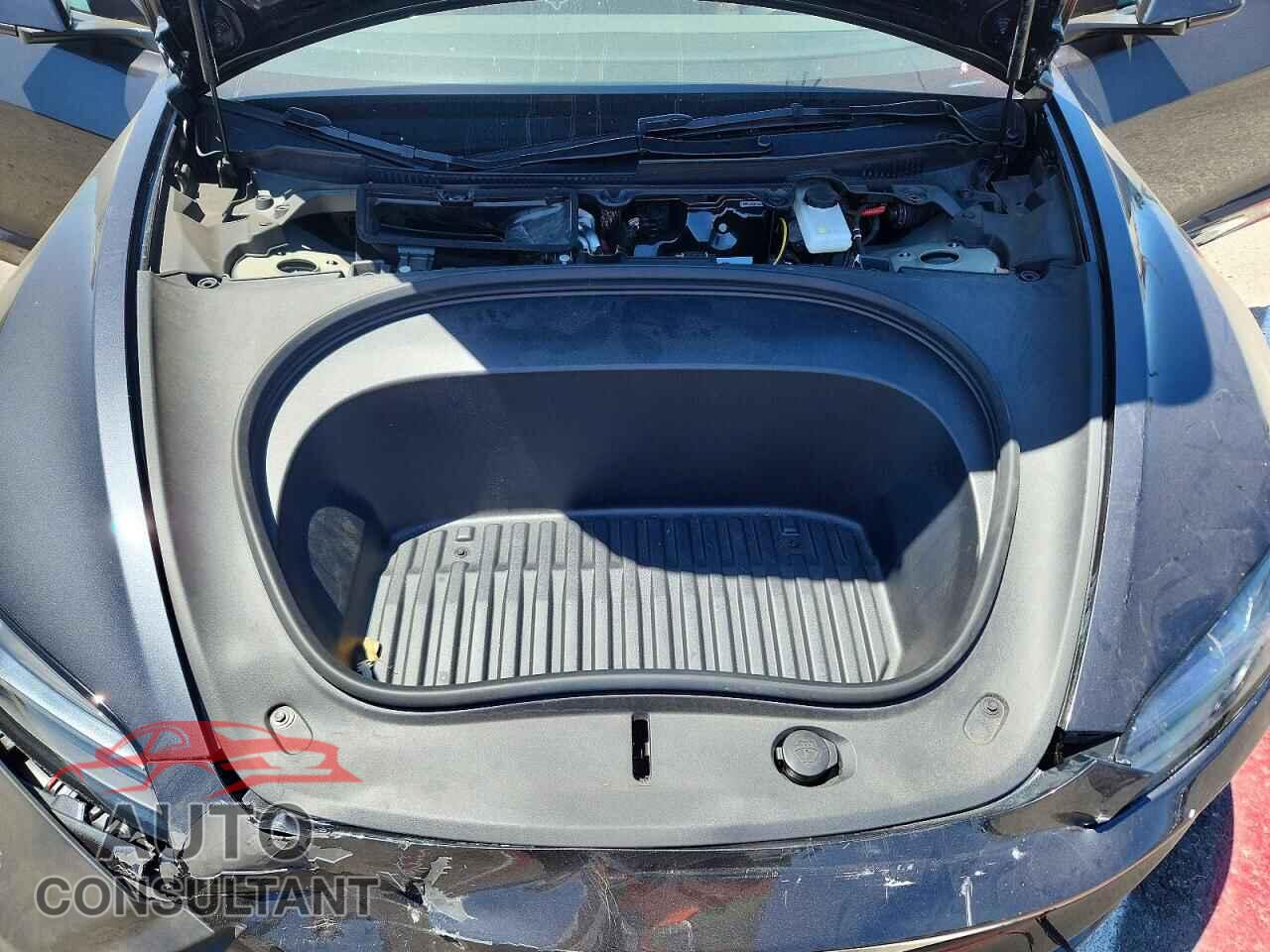 TESLA MODEL 3 2025 - 5YJ3E1EA1SF990277