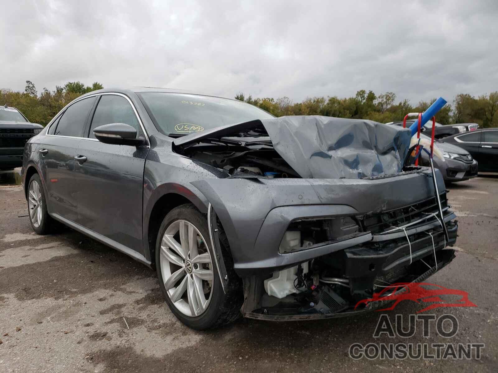 VOLKSWAGEN PASSAT 2018 - 1VWBA7A3XJC013987