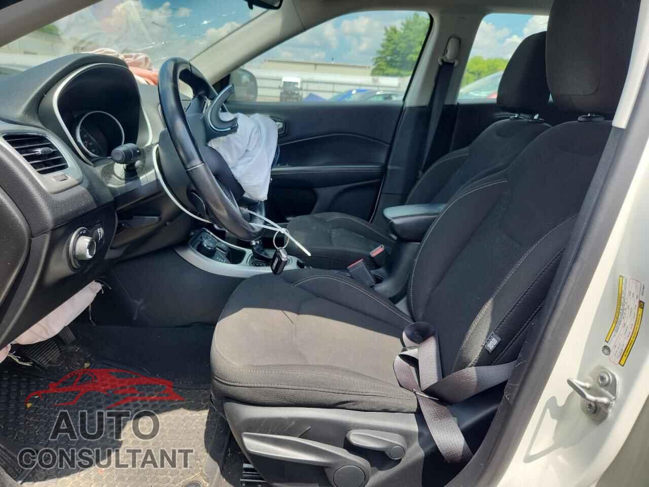 JEEP COMPASS 2021 - 3C4NJDAB4MT578847