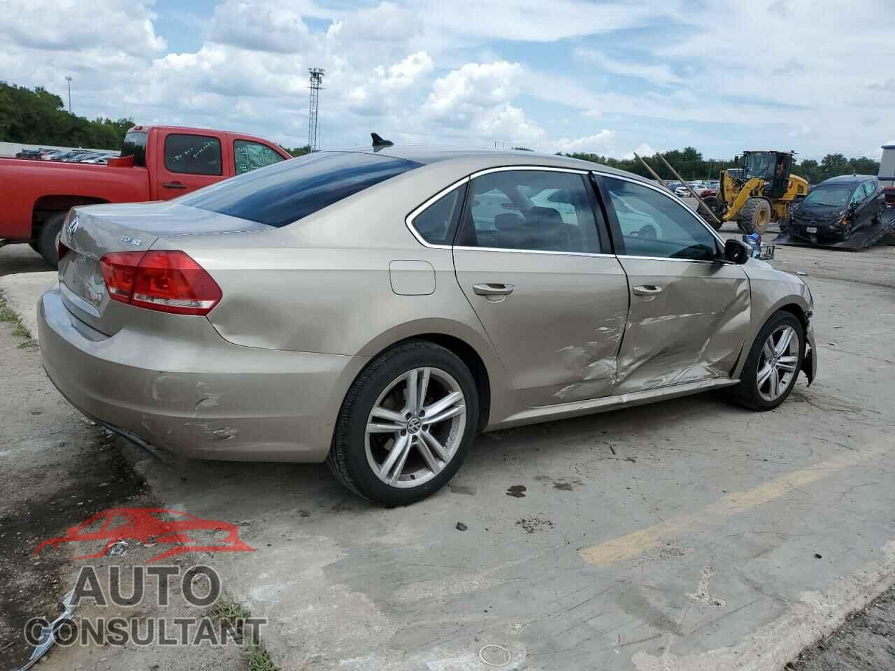 VOLKSWAGEN PASSAT 2015 - 1VWBV7A37FC021847