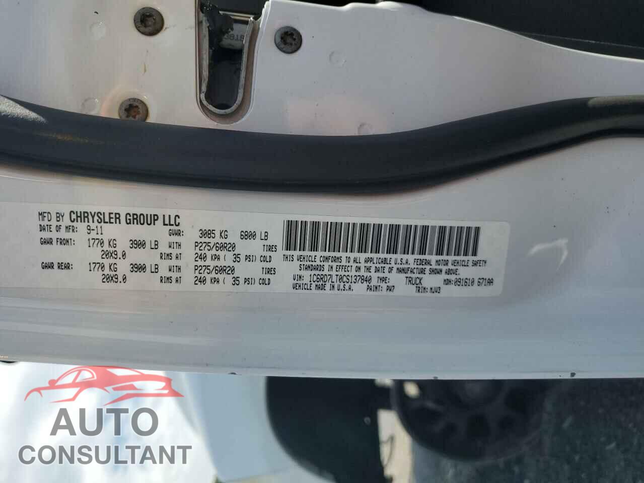 DODGE RAM 1500 2012 - 1C6RD7LT0CS137840