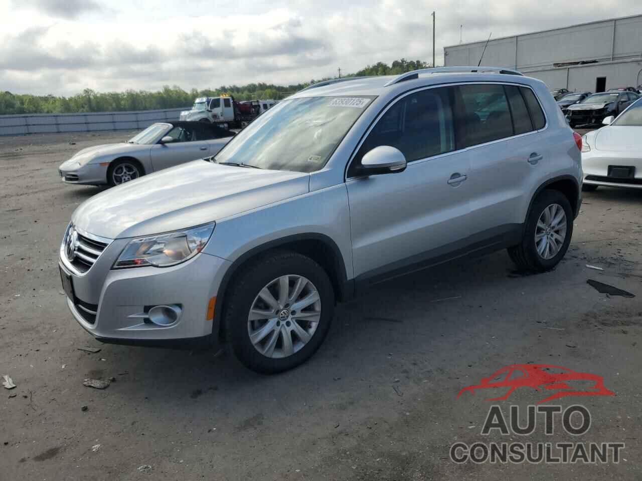 VOLKSWAGEN TIGUAN 2009 - WVGAV75N19W504050