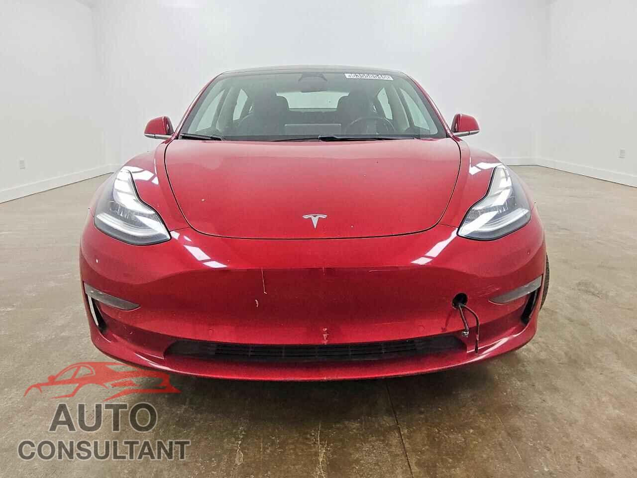 TESLA MODEL 3 2019 - 5YJ3E1EA0KF193695