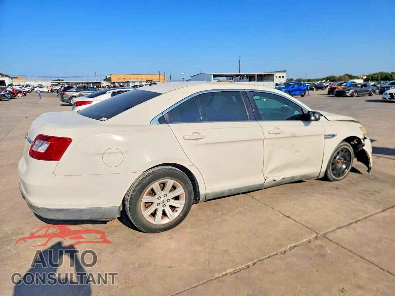 FORD TAURUS 2012 - 1FAHP2DW8CG104892