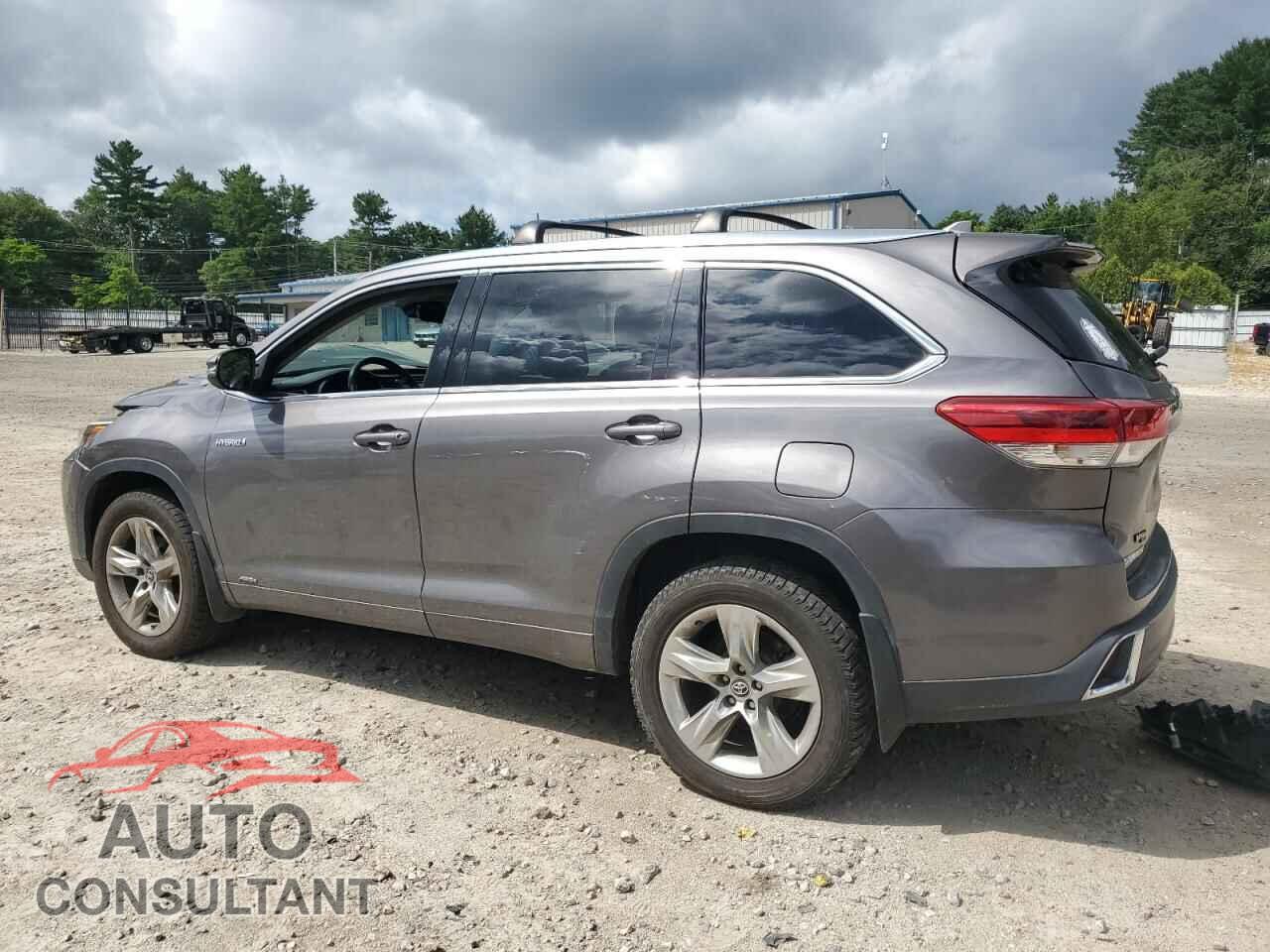 TOYOTA HIGHLANDER 2018 - 5TDDGRFH4JS048498