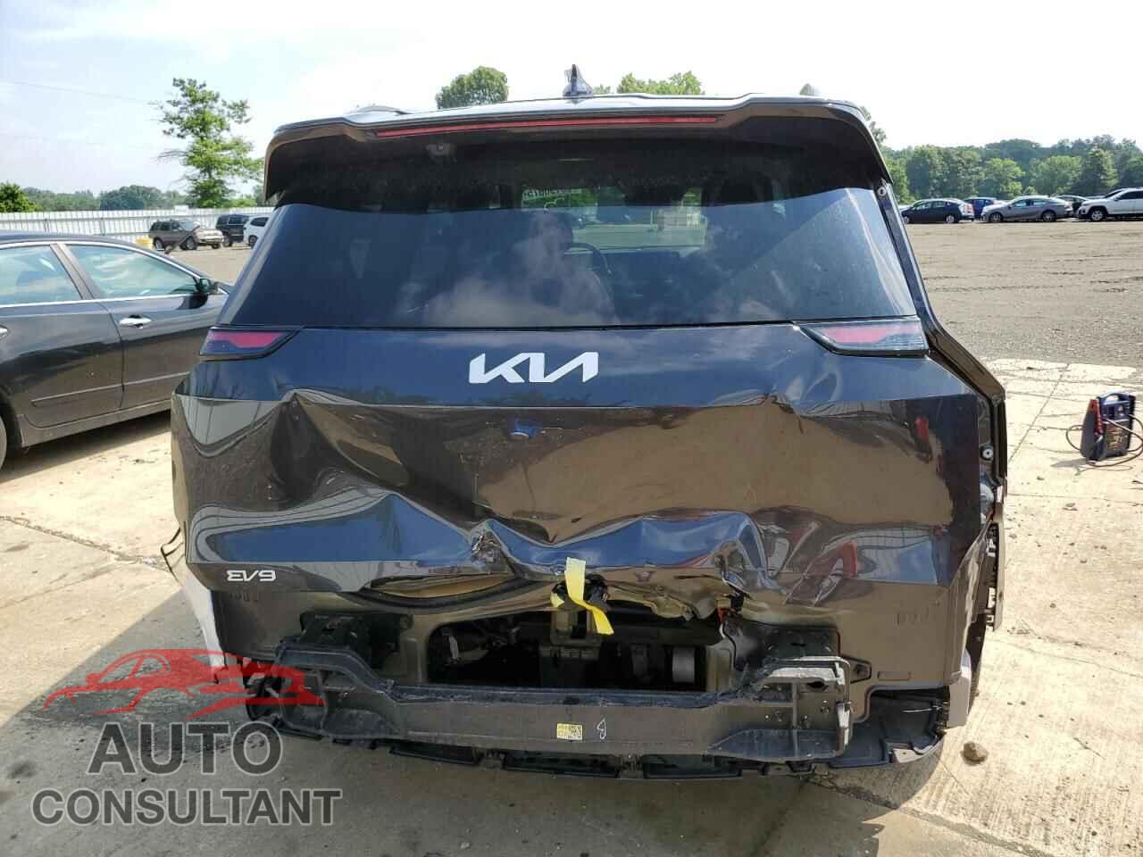 KIA EV9 LAND 2024 - KNDADFS55R6036815
