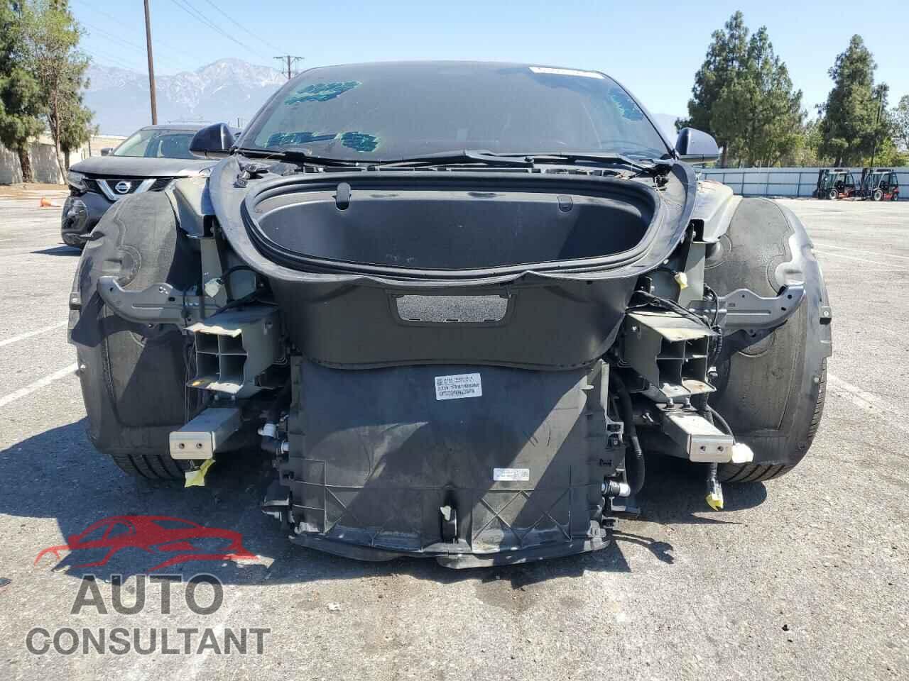 TESLA MODEL 3 2018 - 5YJ3E1EA8JF048516