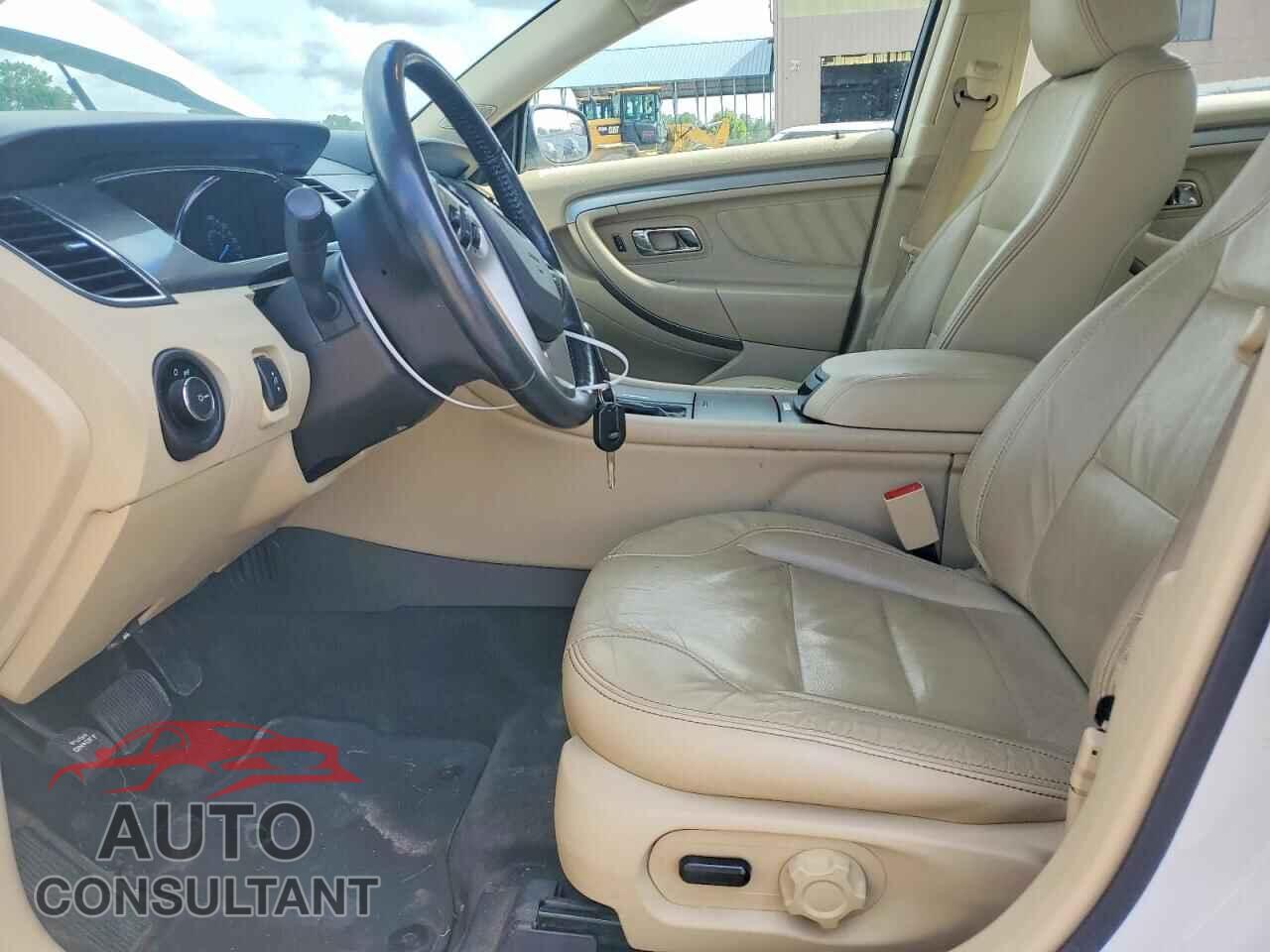 FORD TAURUS 2015 - 1FAHP2E87FG182181