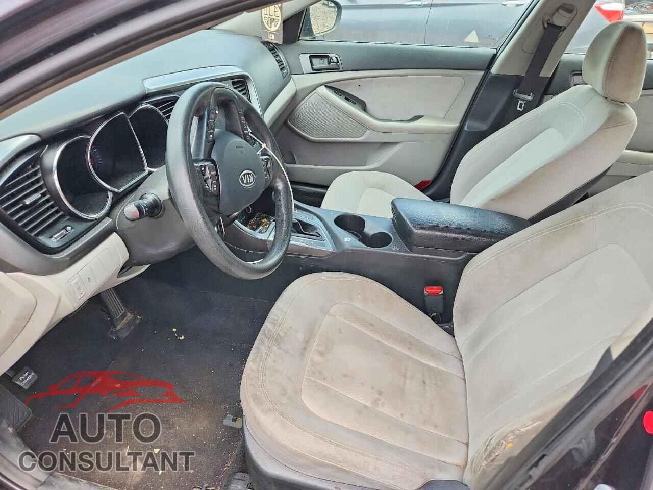 KIA OPTIMA 2011 - KNAGM4A76B5173112
