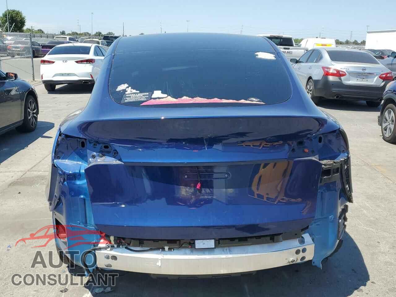 TESLA MODEL Y 2024 - 7SAYGDED9RF005104