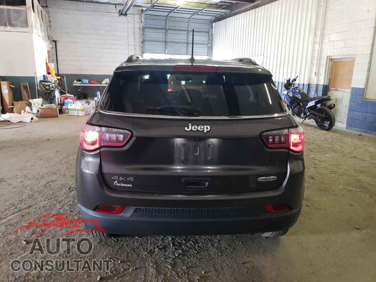 JEEP COMPASS 2018 - 3C4NJDBB1JT373528