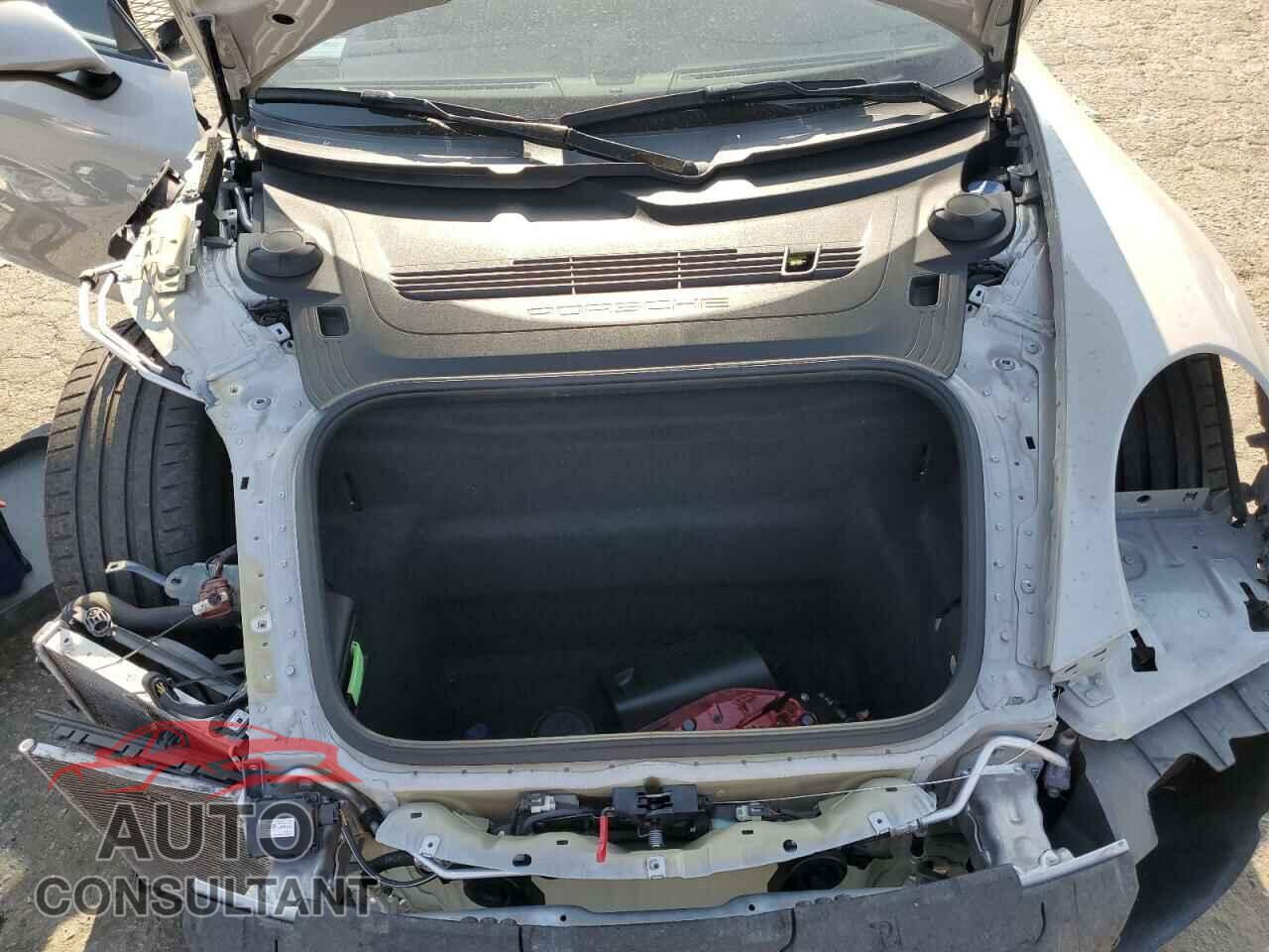 PORSCHE 911 2018 - WP0AB2A93JS122882