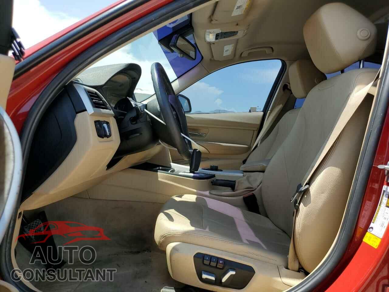 BMW 3 SERIES 2016 - WBA8E1G52GNU11910