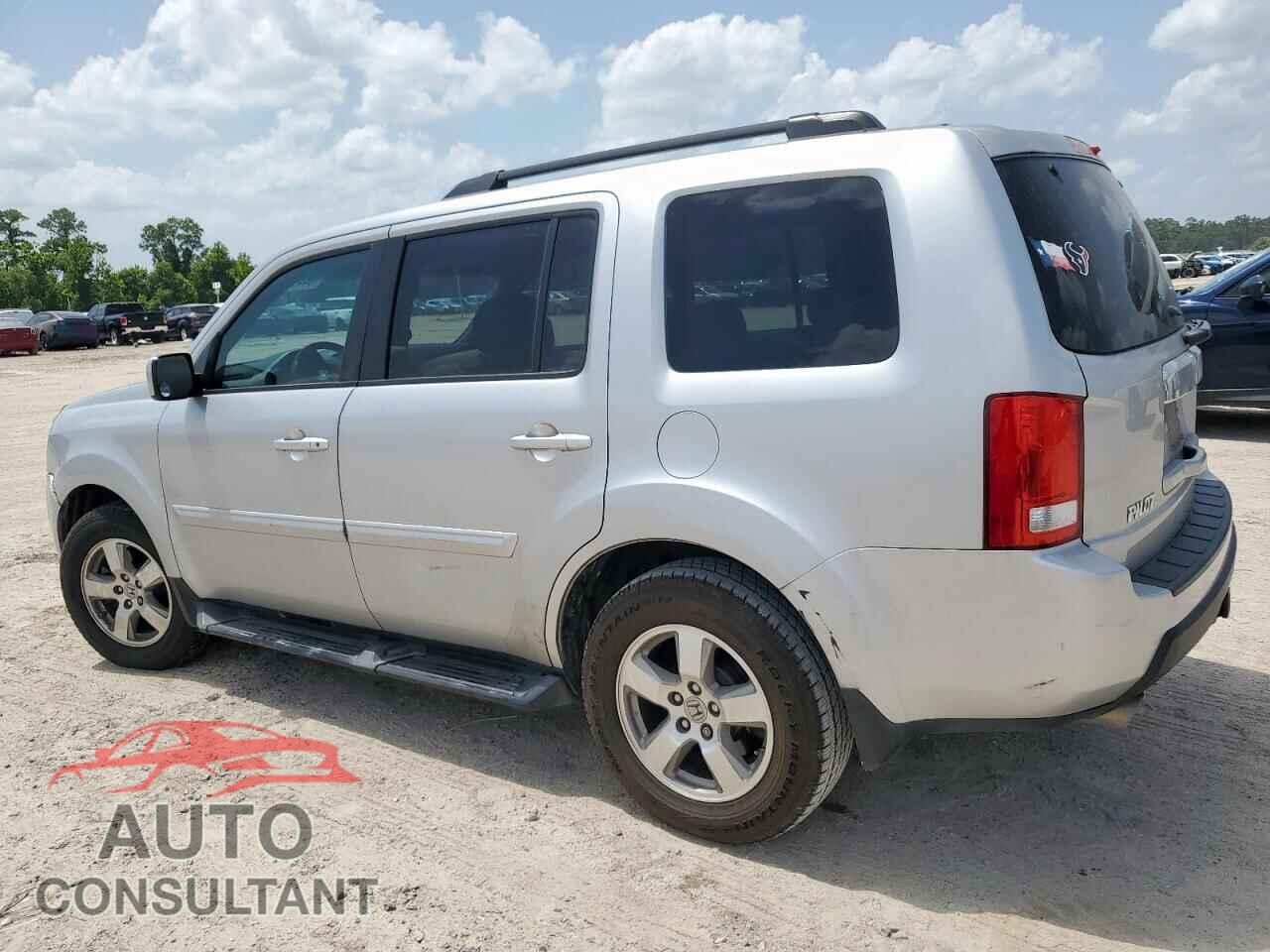 HONDA PILOT 2011 - 5FNYF3H5XBB038052
