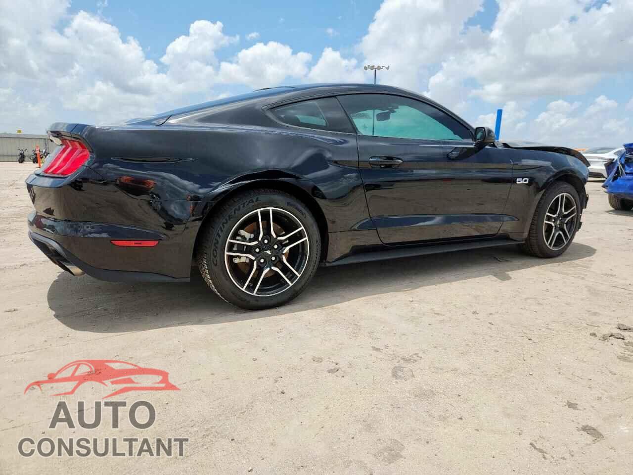 FORD MUSTANG 2018 - 1FA6P8CF5J5117006