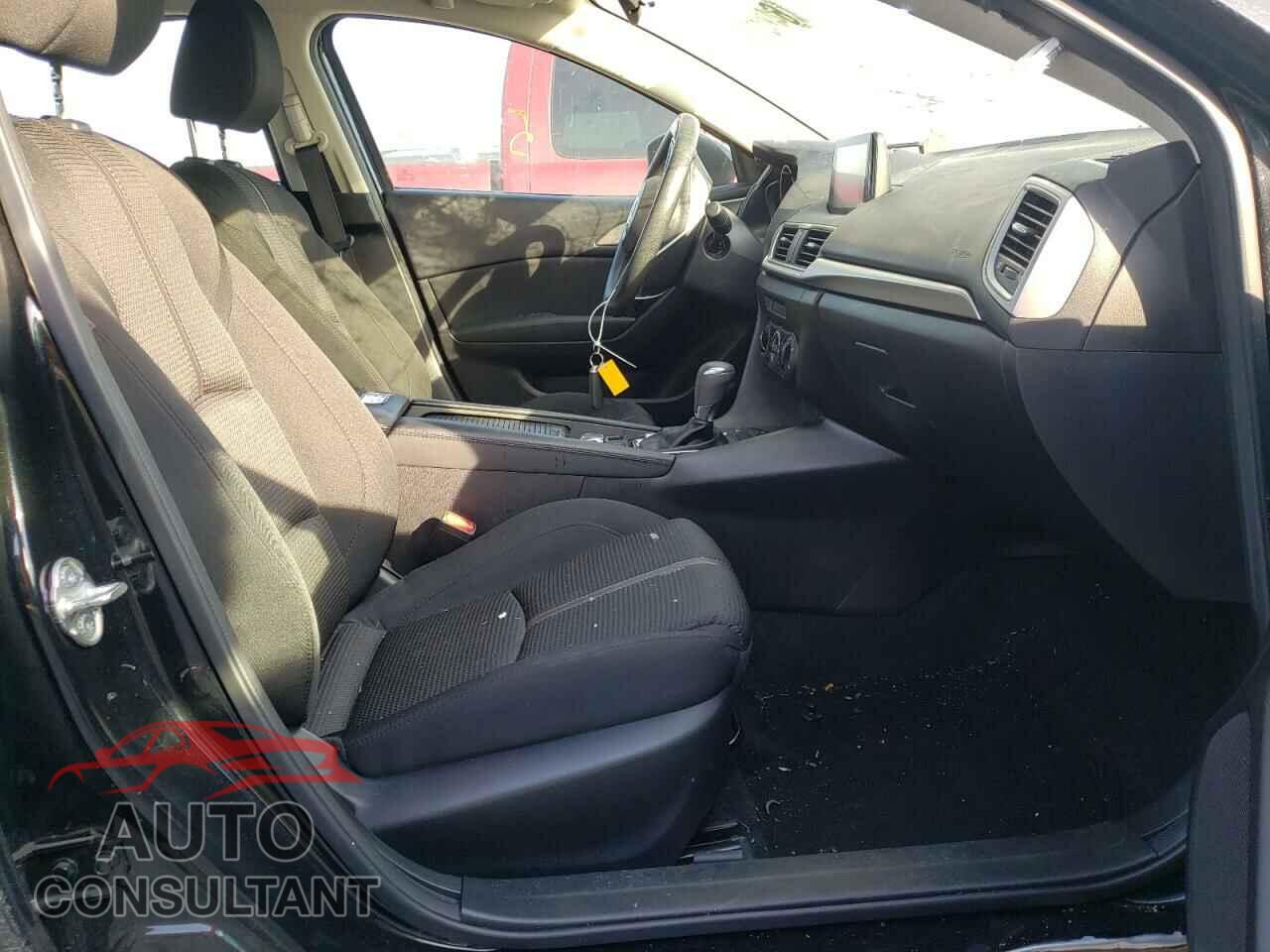 MAZDA 3 2018 - 3MZBN1U74JM197709
