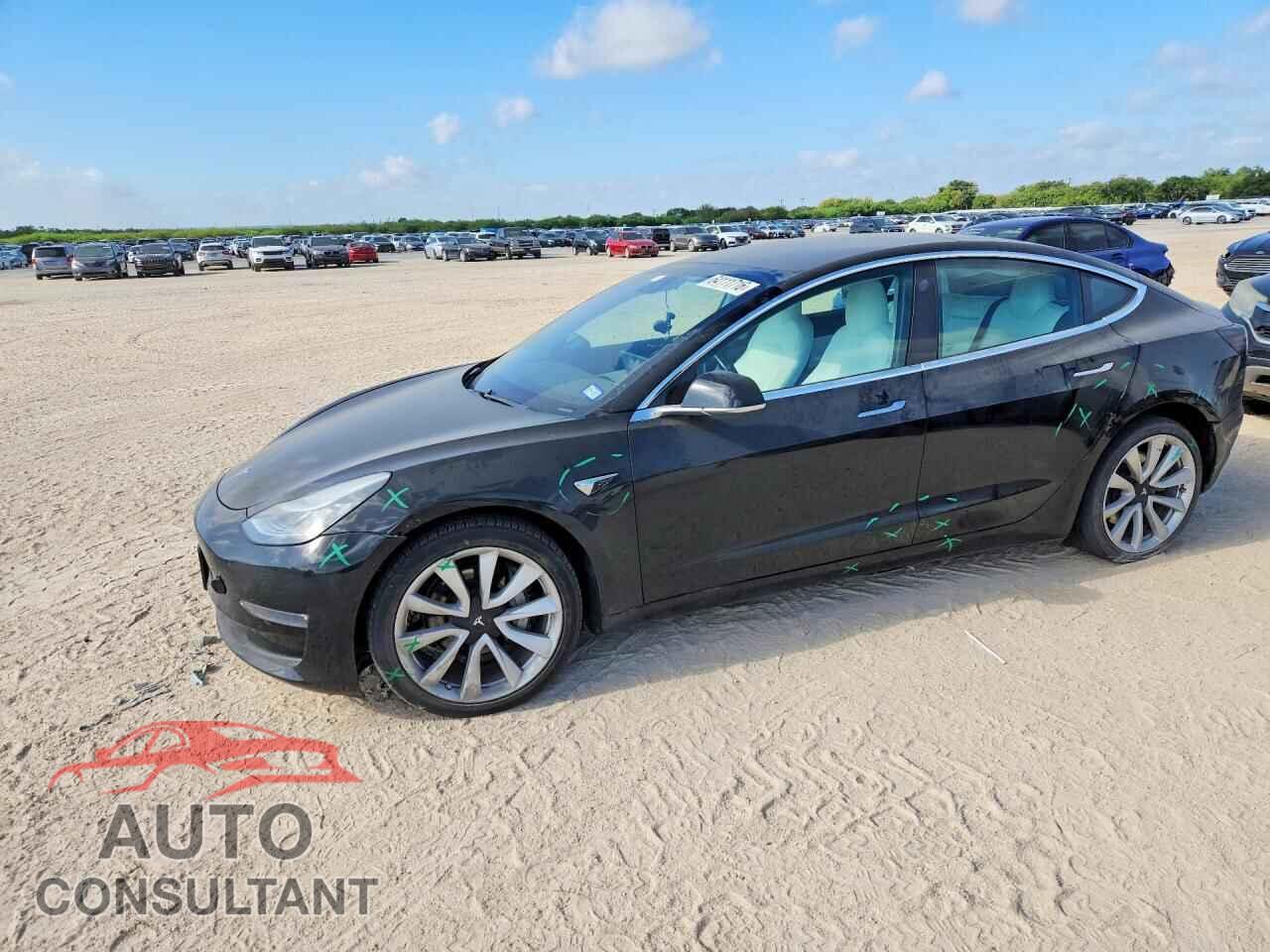 TESLA MODEL 3 2019 - 5YJ3E1EB0KF195617