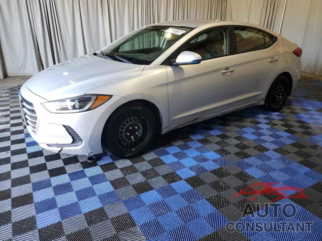 HYUNDAI ELANTRA 2018 - KMHD74LF8JU489385