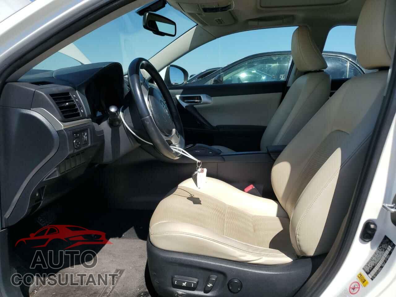 LEXUS CT 200 2011 - JTHKD5BH2B2010273