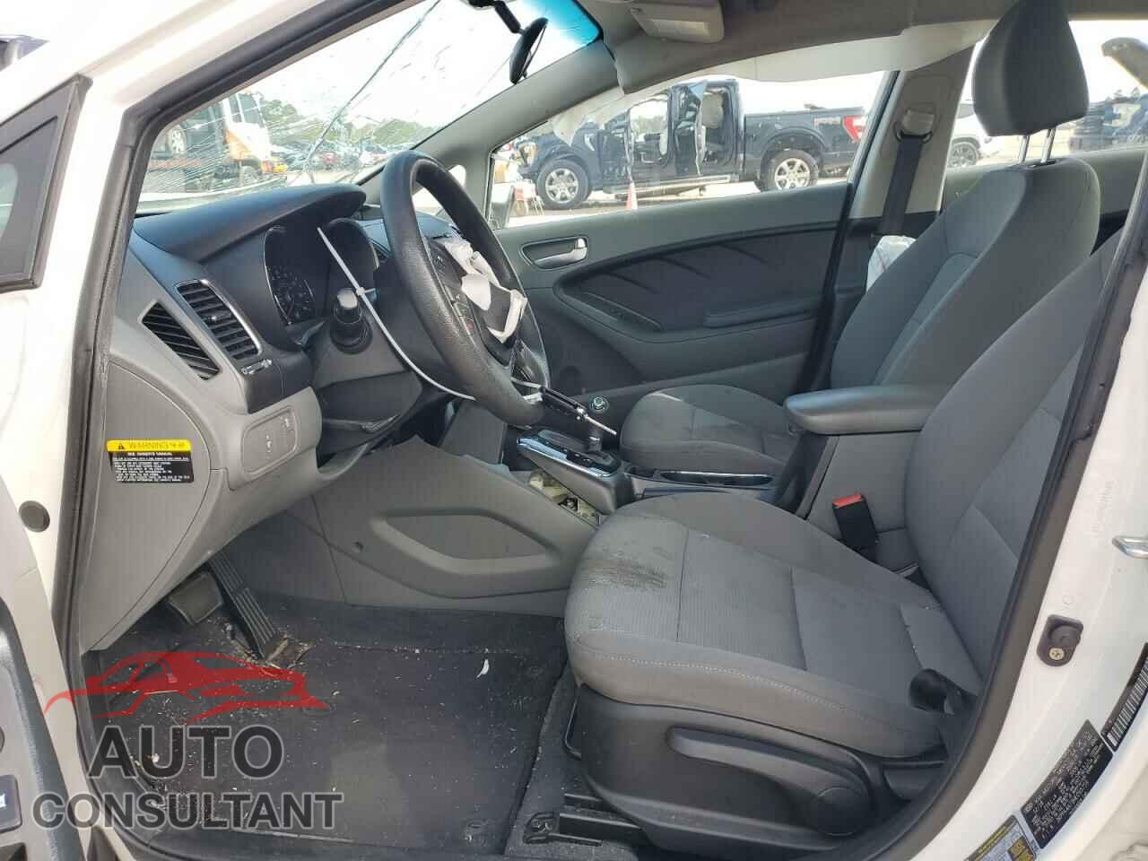 KIA FORTE 2017 - 3KPFK4A73HE095759