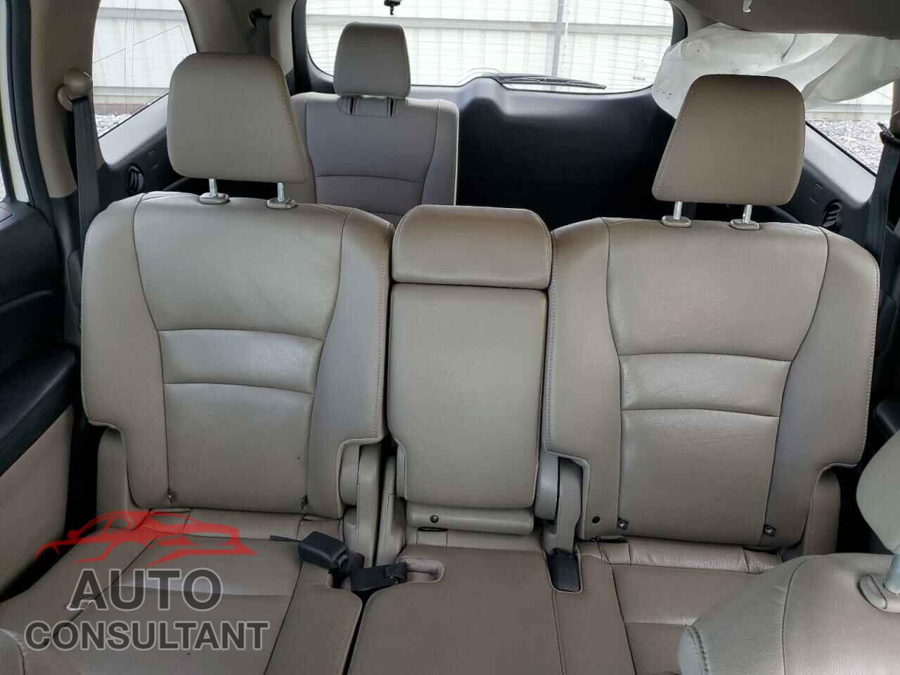 HONDA PILOT 2017 - 5FNYF5H76HB044257