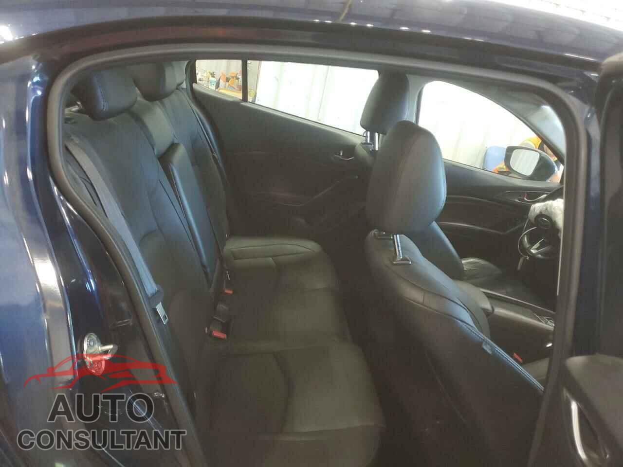 MAZDA 3 2017 - 3MZBN1W38HM149957