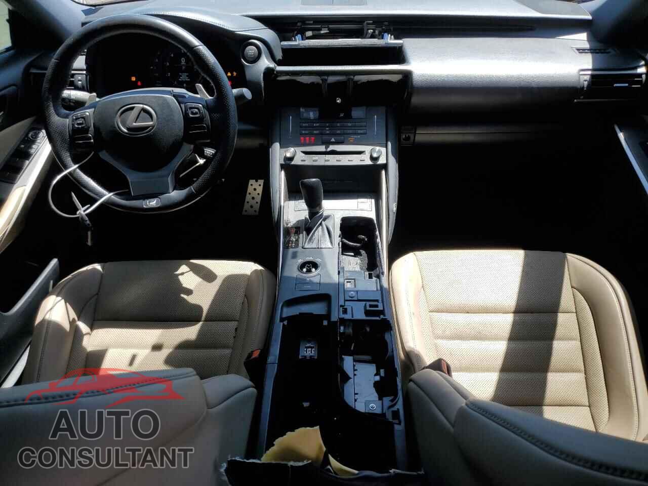 LEXUS IS 2019 - JTHC81D28K5037261