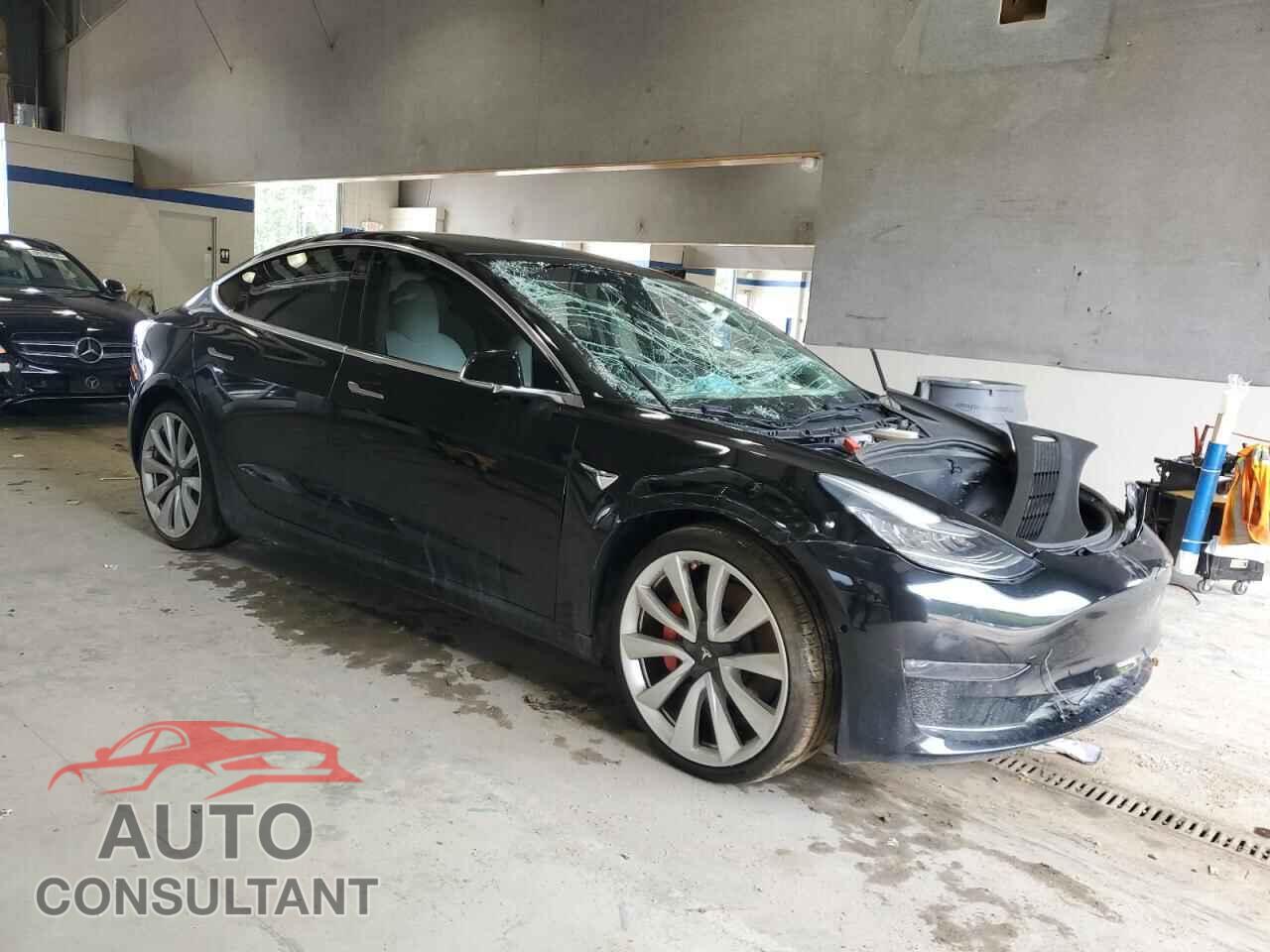 TESLA MODEL 3 2019 - 5YJ3E1EB0KF440755