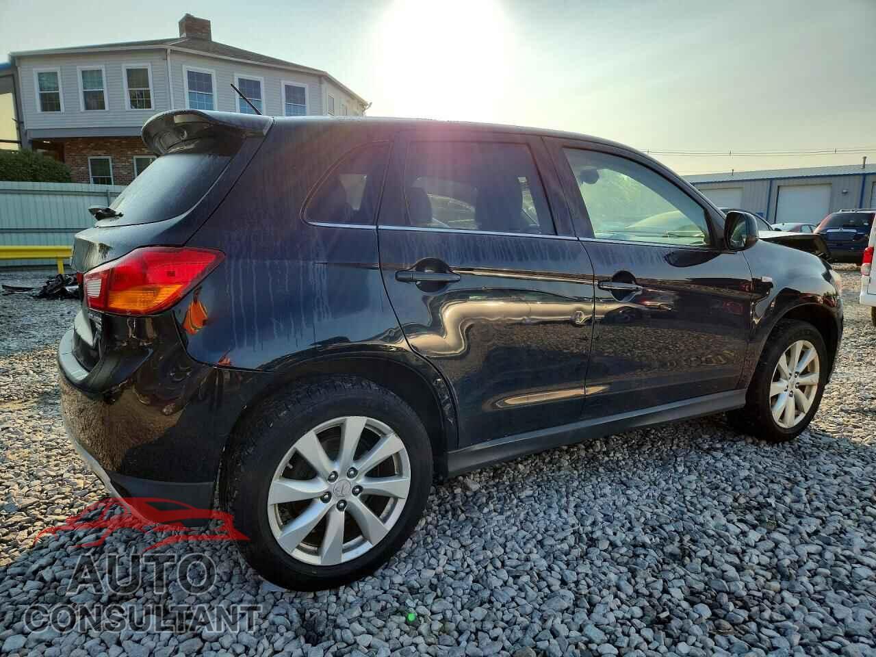MITSUBISHI OUTLANDER 2013 - 4A4AR4AU5DE013850
