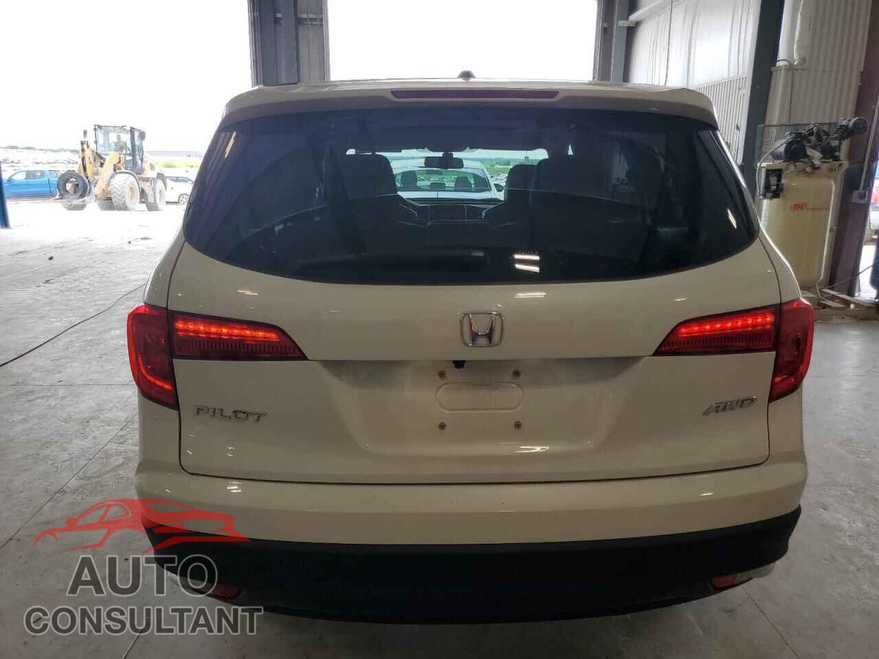 HONDA PILOT 2017 - 5FNYF6H57HB033465