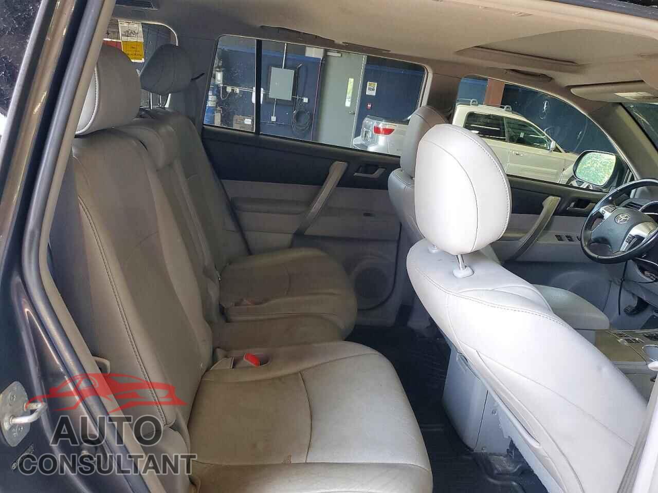 TOYOTA HIGHLANDER 2011 - 5TDBK3EH0BS090382