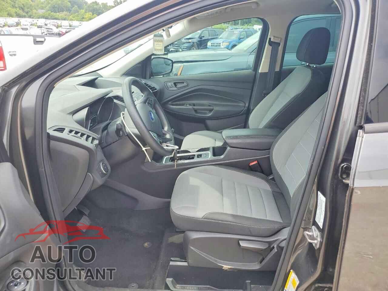 FORD ESCAPE 2017 - 1FMCU0F71HUE04480