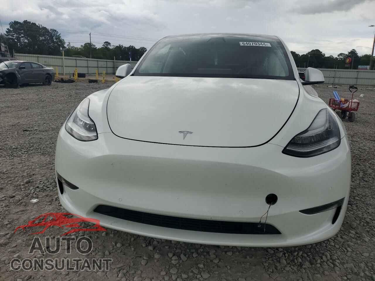 TESLA MODEL Y 2021 - 5YJYGDED1MF110614