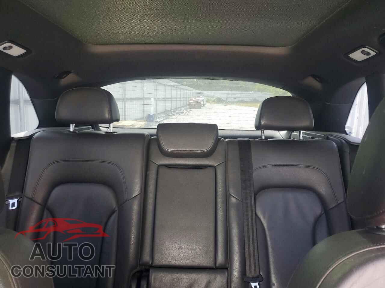 AUDI Q5 2017 - WA1M2AFPXHA047025