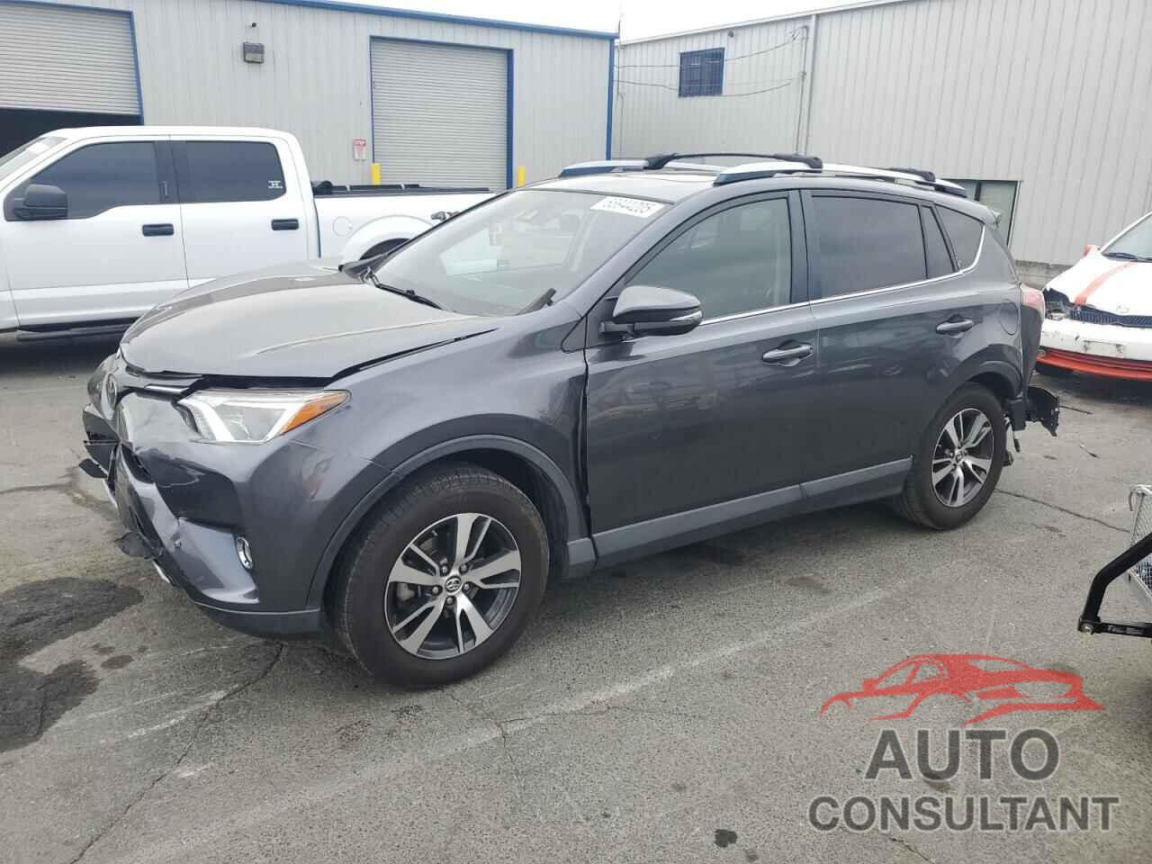 TOYOTA RAV4 2017 - JTMWFREV6HD097128
