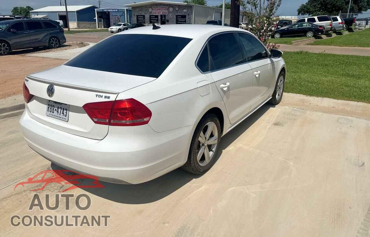 VOLKSWAGEN PASSAT 2012 - 1VWBN7A37CC092574