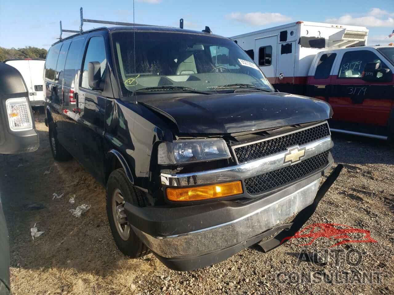 CHEVROLET EXPRESS 2018 - 1GCWGAFP0J1236496