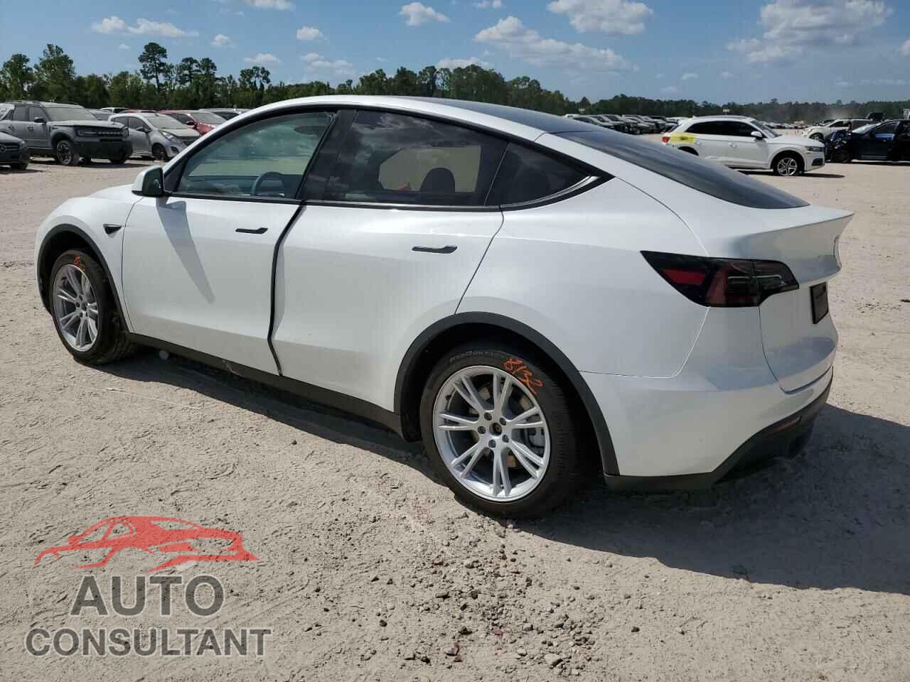 TESLA MODEL Y 2024 - 7SAYGDEDXRF044347
