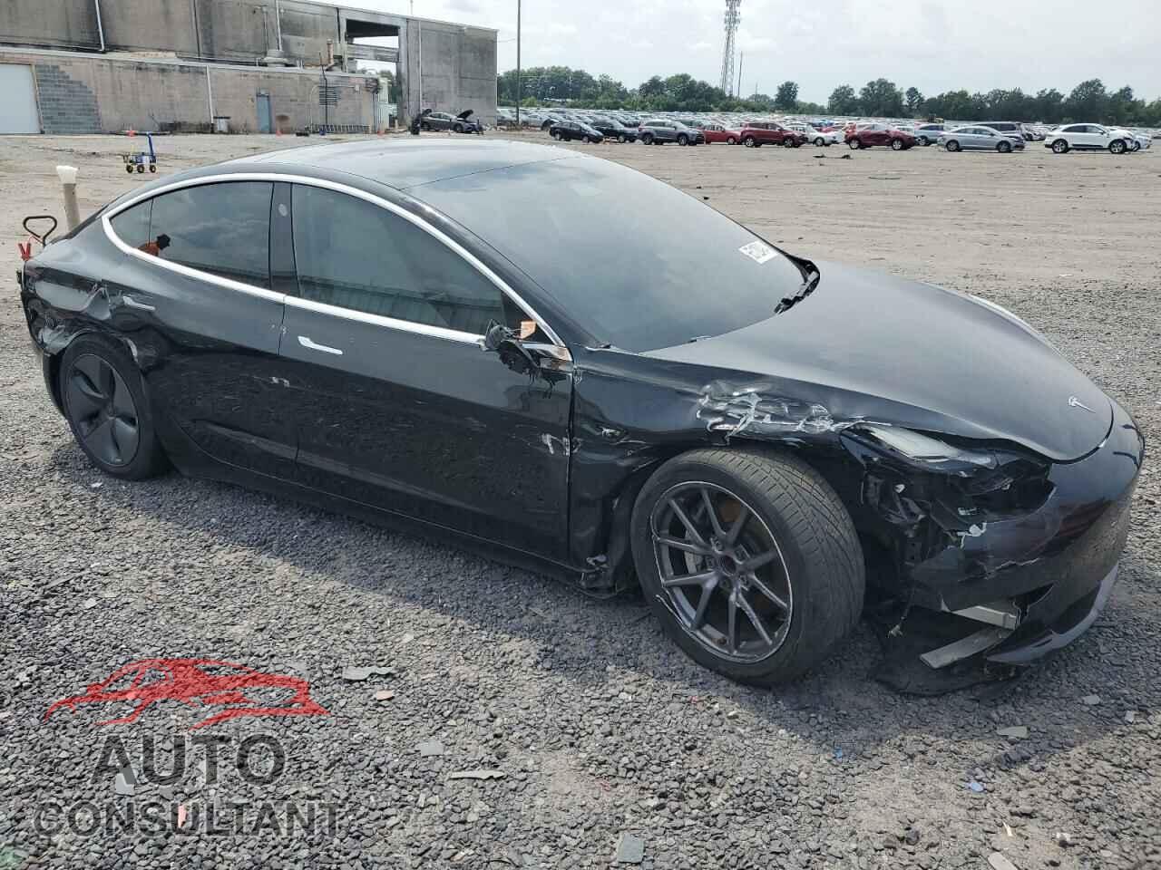 TESLA MODEL 3 2019 - 5YJ3E1EA5KF323518