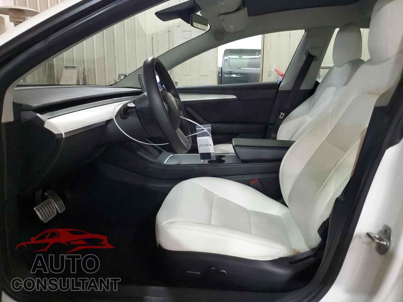 TESLA MODEL 3 2021 - 5YJ3E1EC5MF095993