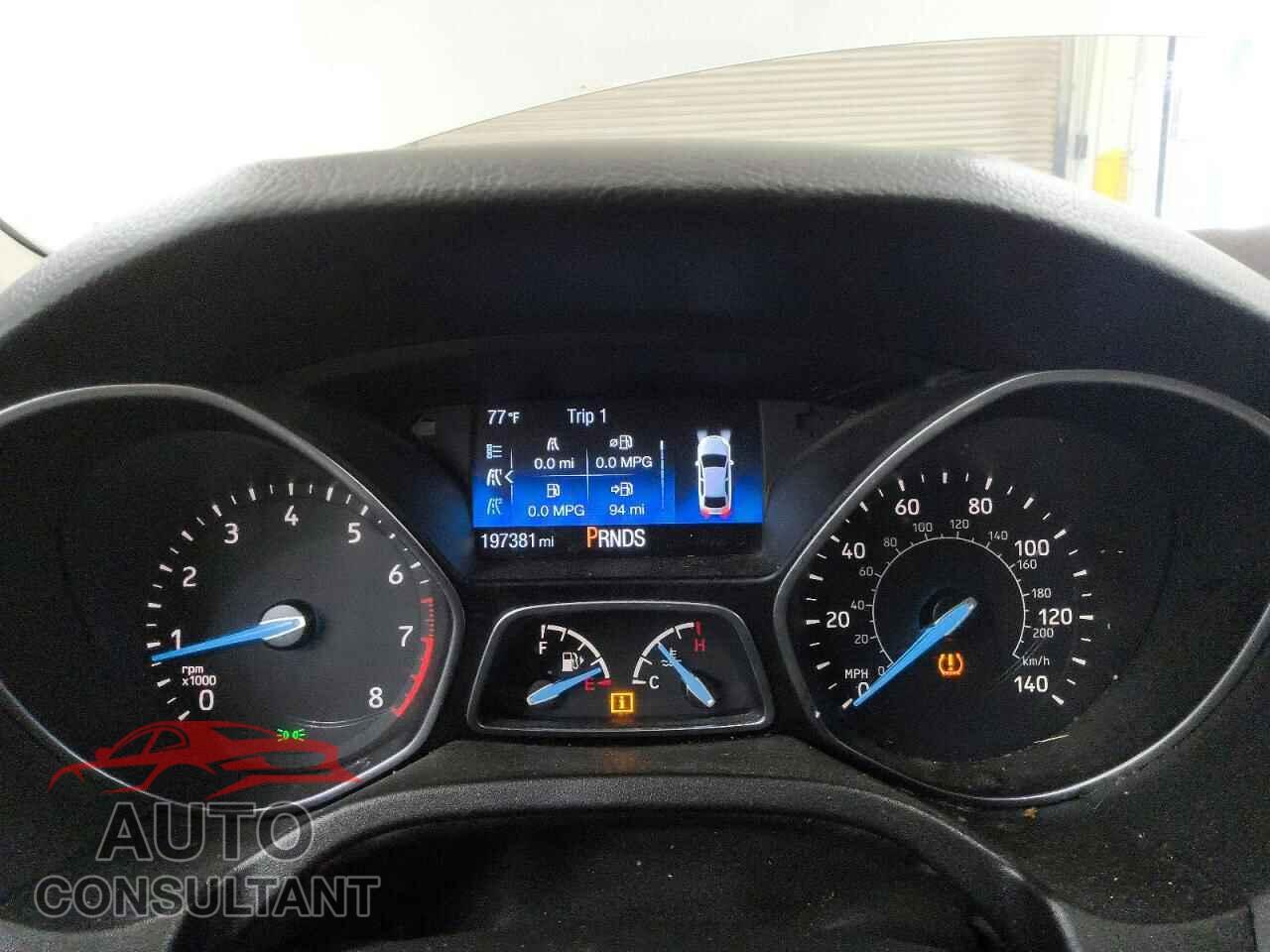 FORD FOCUS 2015 - 1FADP3F28FL318596
