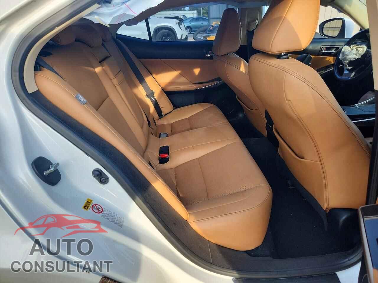 LEXUS IS 2015 - JTHBF1D28F5065827