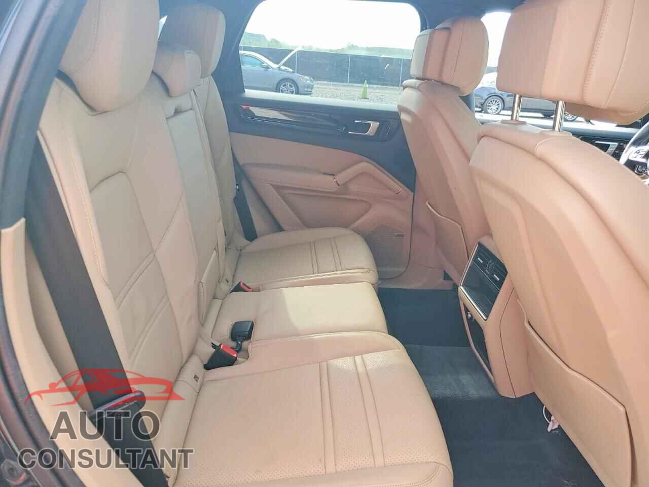 PORSCHE CAYENNE 2021 - WP1AA2AY1MDA01575