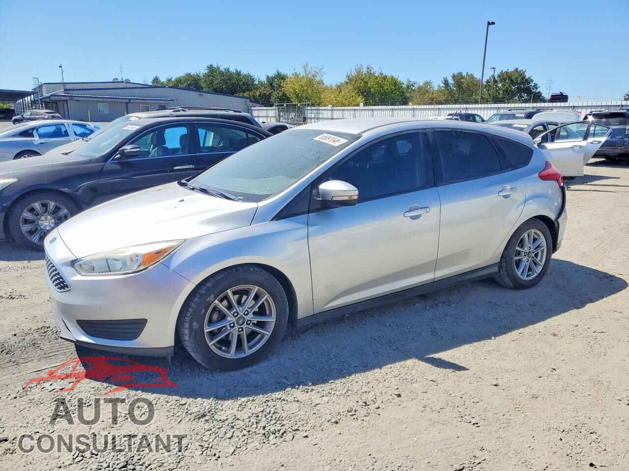 FORD FOCUS 2015 - 1FADP3K25FL212774